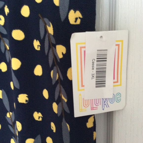 LulaRoe Skirt Cassie 3XL (2282) - Picture 3 of 4